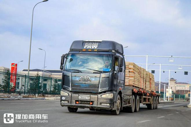 国产最新卡车，力量与智慧的完美结合重磅推荐！