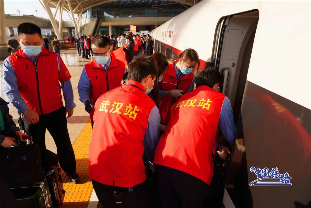 武汉返乡之旅，蜕变与自信之光的闪耀