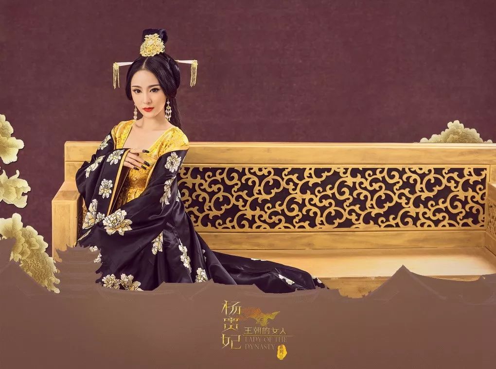 扬贵妃引领时尚潮流新篇章，掀起魅力风潮👑