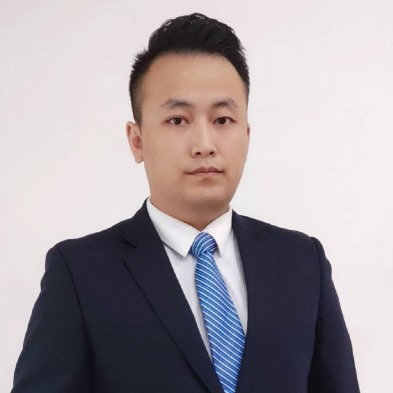 张良海最新动态，魅力与成就揭秘，引领新时代的潮流先锋之路！