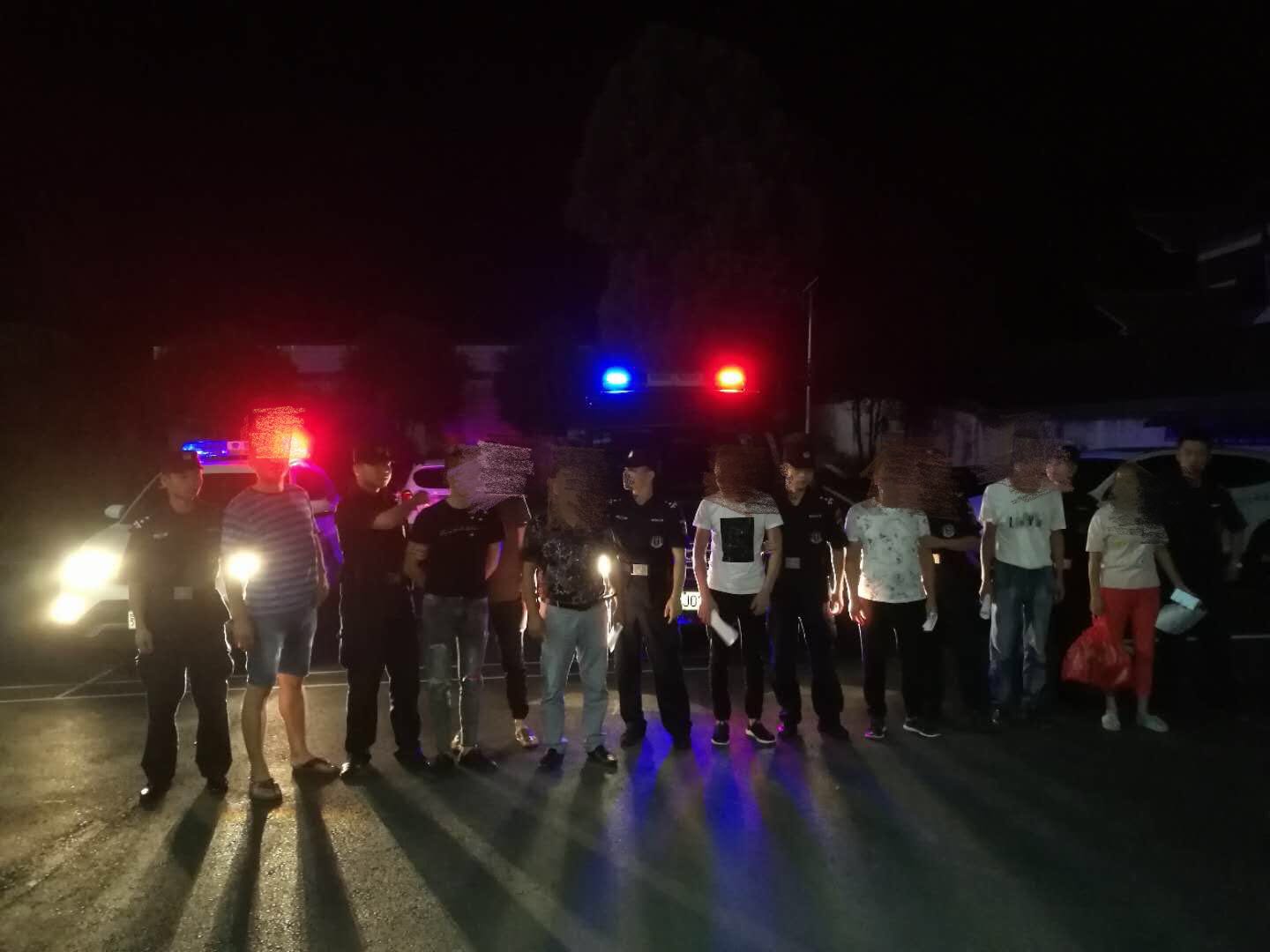 浠水最新抓捕行动揭秘，小巷深处神秘小店背后的故事