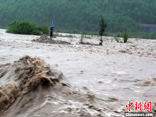 洪水最新暴雨，多方观点深度解析与个人立场探讨