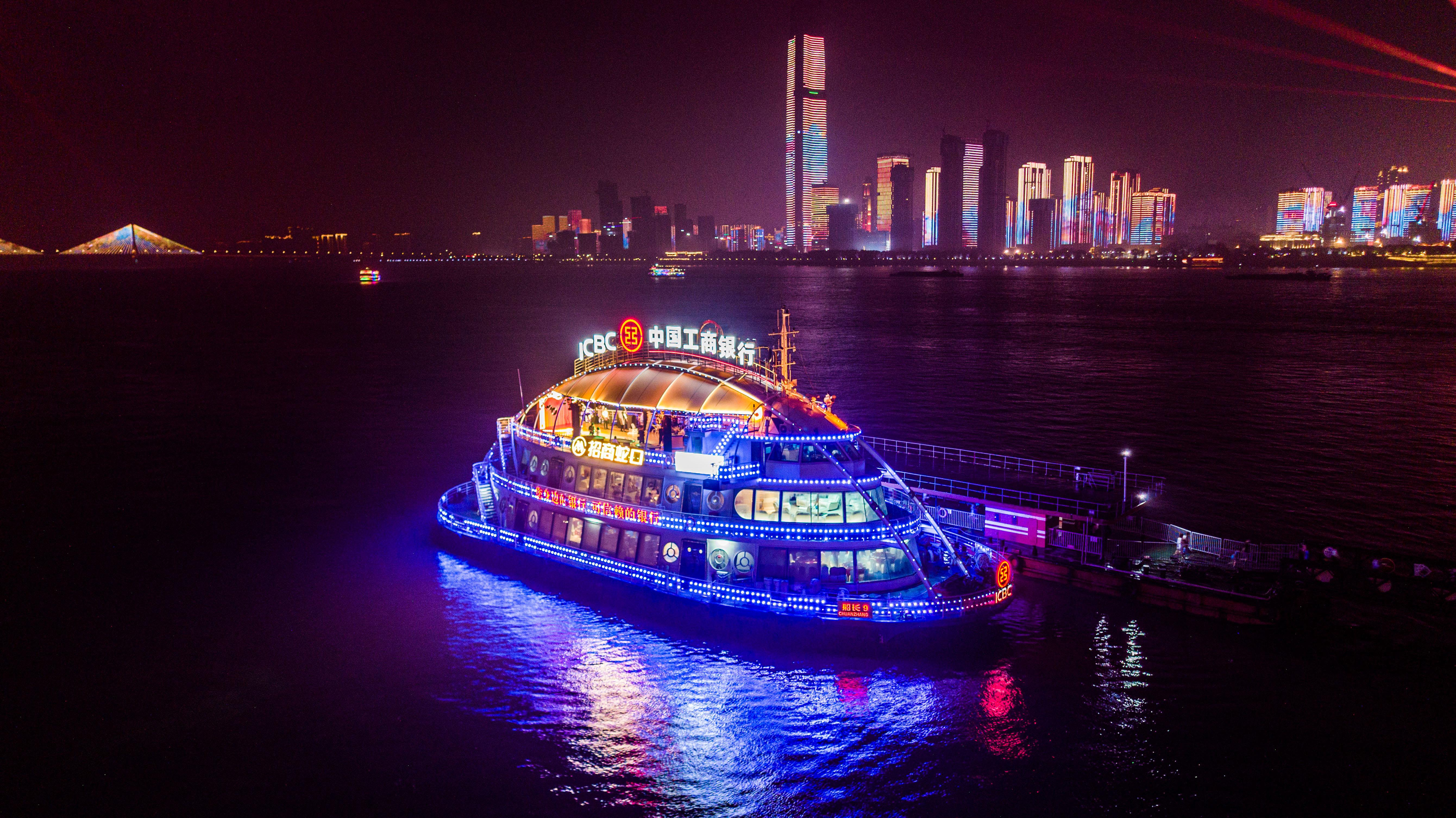 最新游船招商启航，一段温馨的江上之旅体验